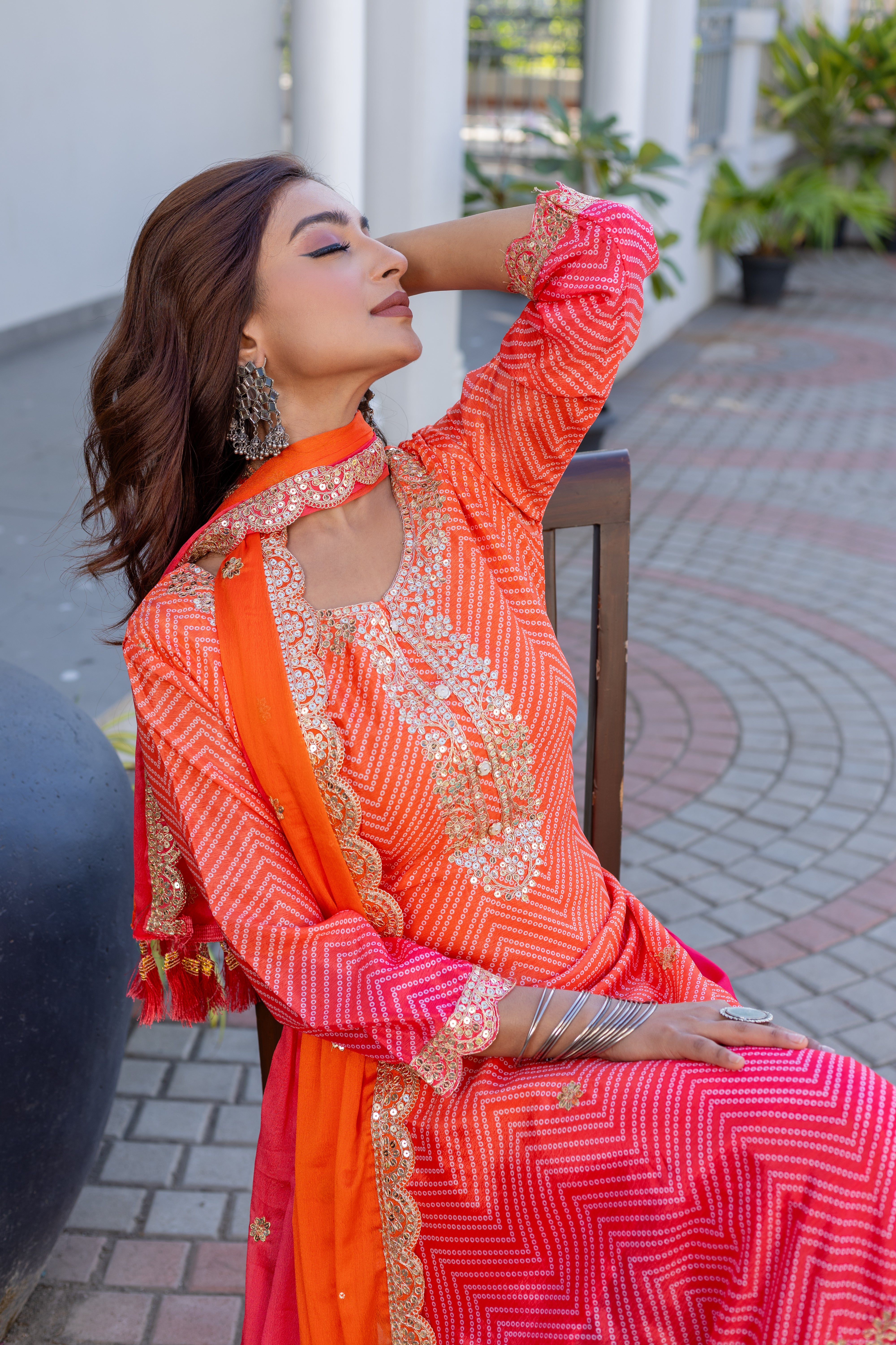 bandhni print with mirror work suit