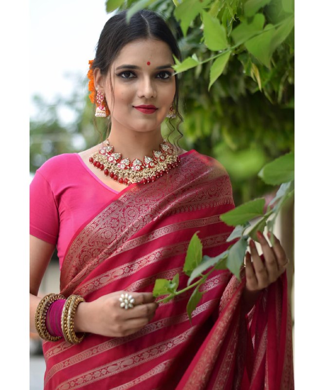 SILK THREADS WOVEN USING INTRICATE TECHNIQUES. SAREES WITH HEAVY BROCADE WORK AND GOLD  ZARI WORK ARE ITS MOST STRIKING FEATURES