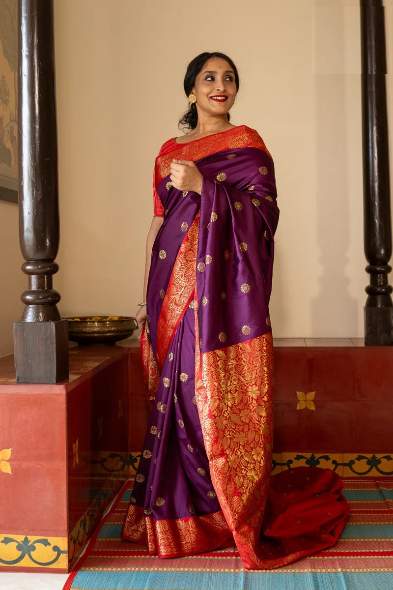 SILK THREADS WOVEN USING INTRICATE TECHNIQUES. SAREES WITH HEAVY BROCADE WORK AND GOLD  ZARI WORK ARE ITS MOST STRIKING FEATURES