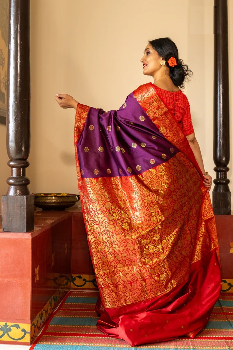 SILK THREADS WOVEN USING INTRICATE TECHNIQUES. SAREES WITH HEAVY BROCADE WORK AND GOLD  ZARI WORK ARE ITS MOST STRIKING FEATURES