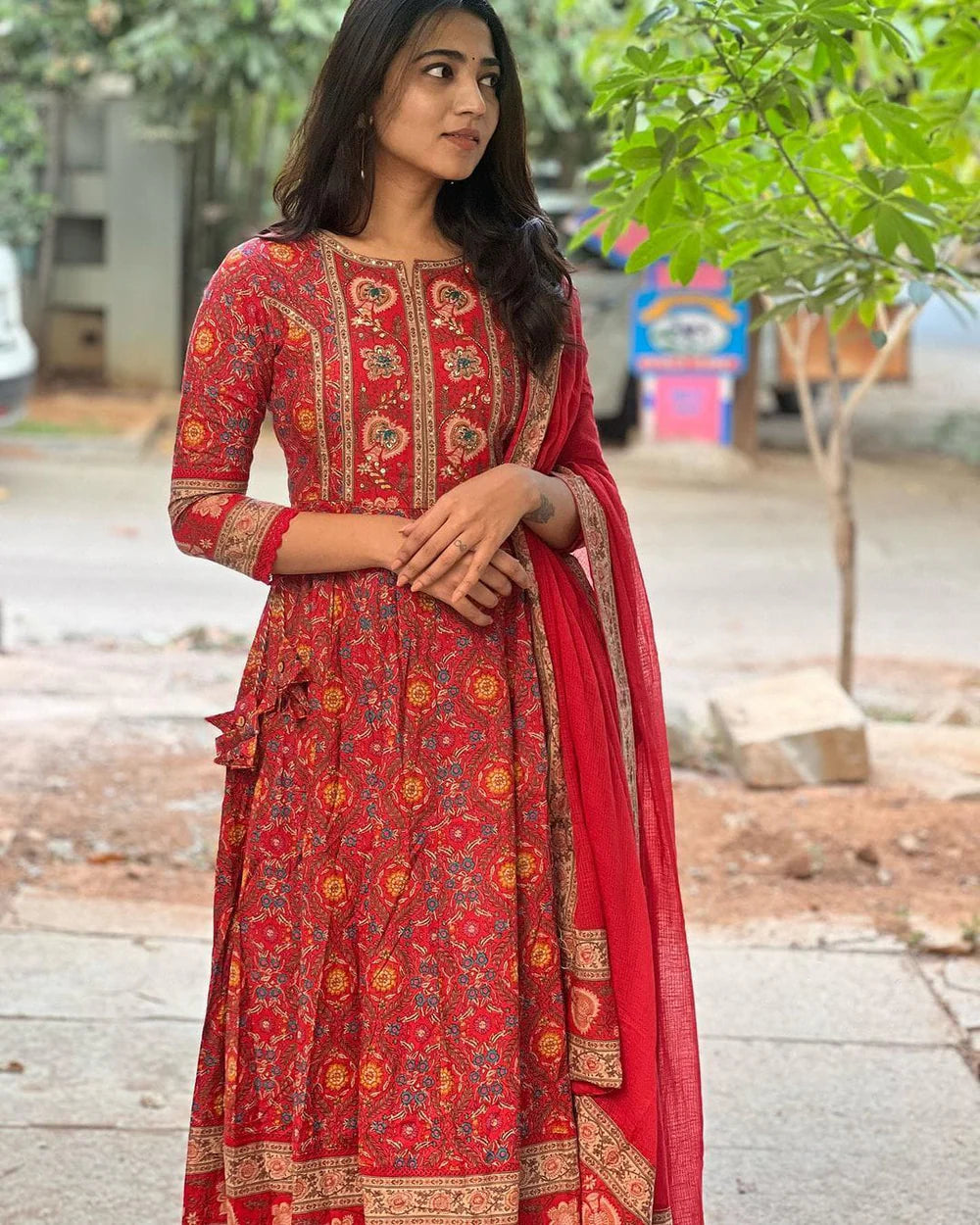 RED VOLUMINOUS ANARKALI SUIT SET