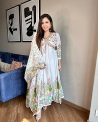 WHITE ALIA CUT FLORAL PRINTED KURTA PANT WITH DUPATTA SET